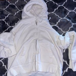 Cropped white jacket.